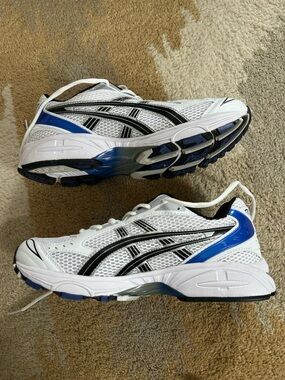 ASICS Gel Kayano 14 White Blue Sneakers Size US 10  Men’s Excellent Condition!